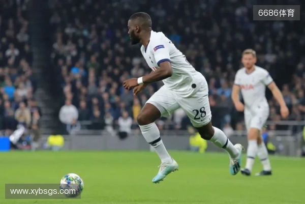 记者:乔纳森-戴维未来存疑,拜仁和热刺已了解球员离队条件